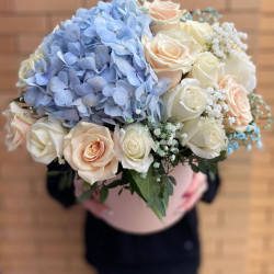 Гортензия и розы Гортензия и розы