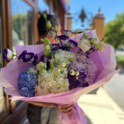 Гортензии с Эустомой Гортензии с Эустомой