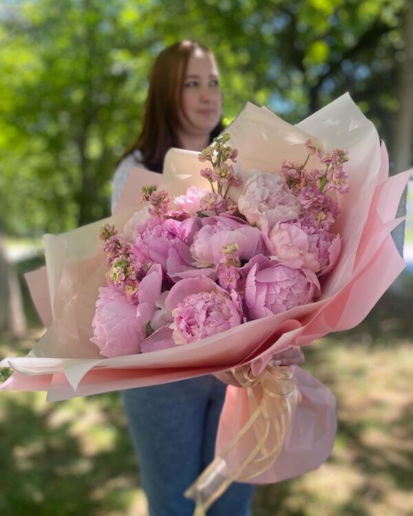 Букет "Пионы Сара Бернар"