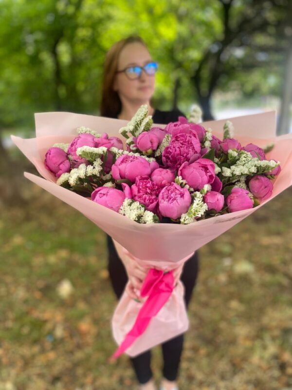ПИОНЫ И БЕЛАЯ СТАТИЦА