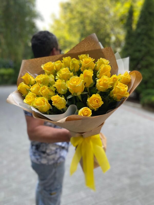 Желтые Розы 25шт
